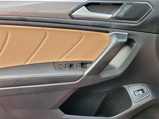 2024 Volkswagen Tiguan SE R-Line Black photo 24