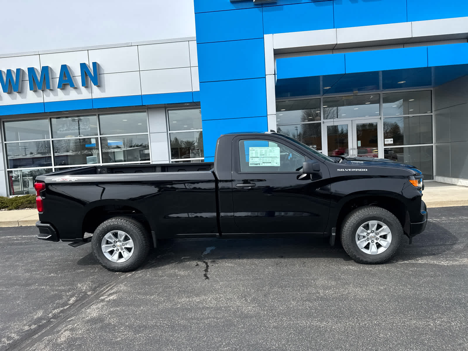 2025 Chevrolet Silverado 1500 photo 3