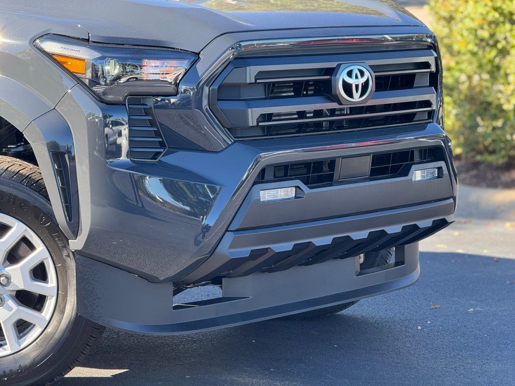 2025 Toyota Tacoma SR5 4x4 Double Cab photo 4