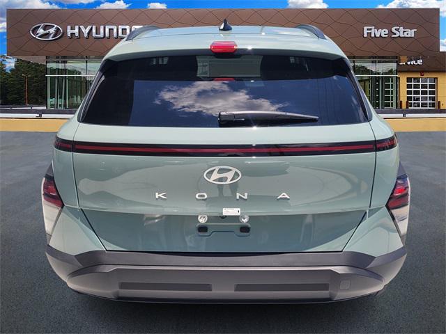 2025 Hyundai Kona SEL photo 5