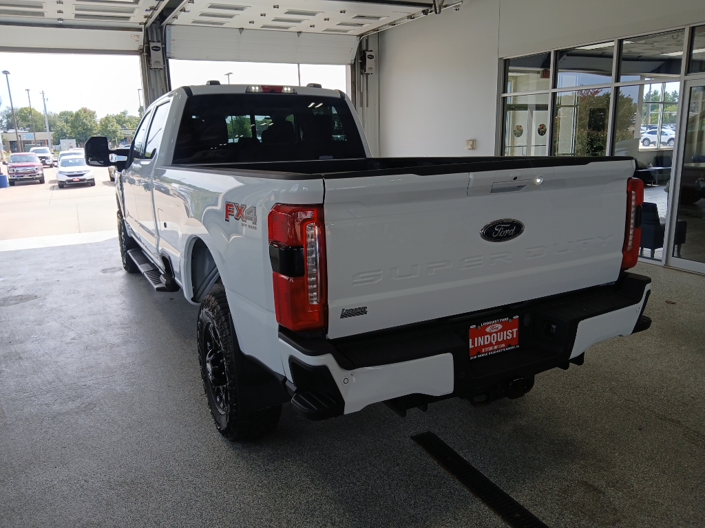 2023 Ford F-350 XLT photo 6