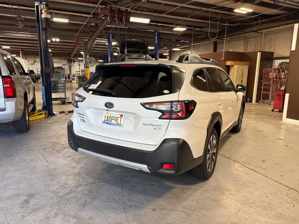 2023 Subaru Outback Limited XT photo 4