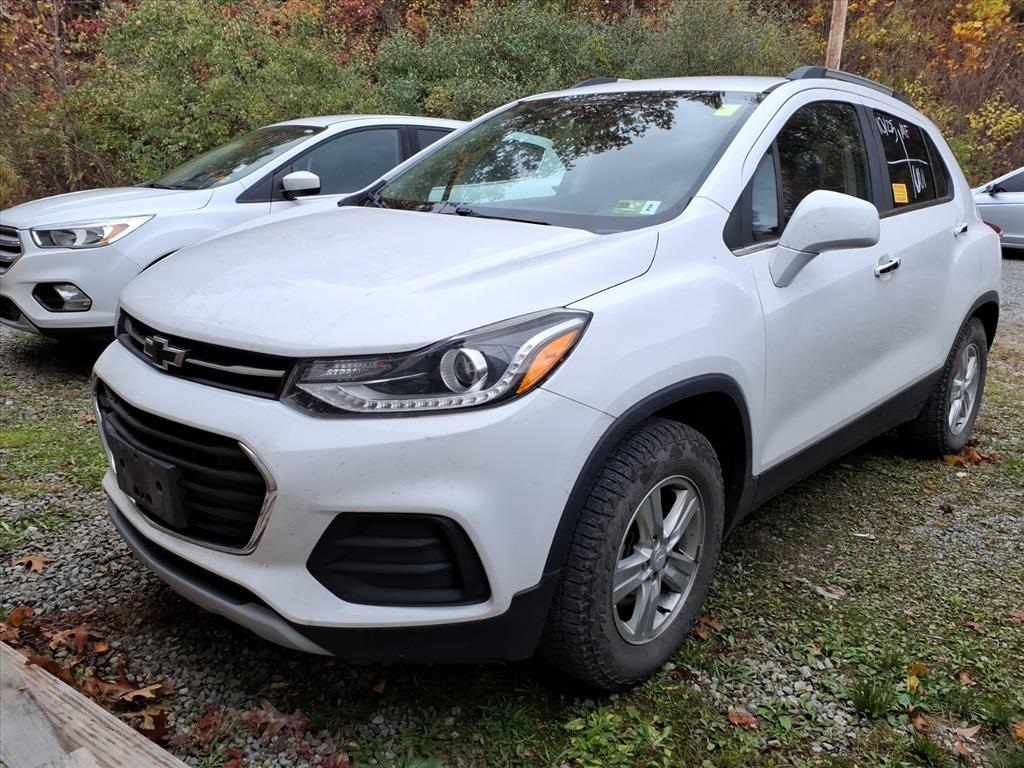 2020 Chevrolet Trax LT photo 2