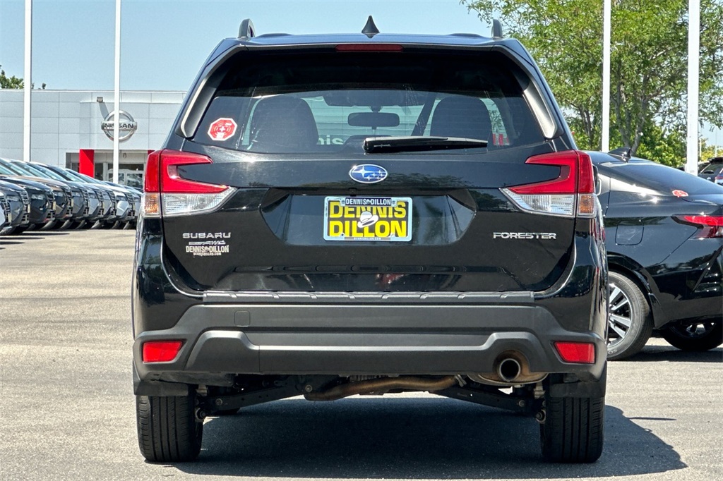 2023 Subaru Forester Limited photo 3
