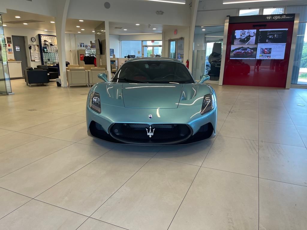 2023 Maserati MC20 Base photo 8