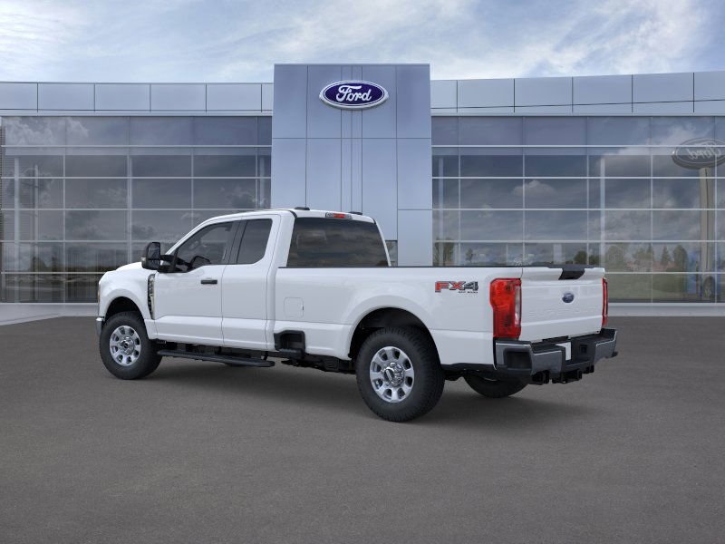 2025 Ford F-350 XLT photo 4
