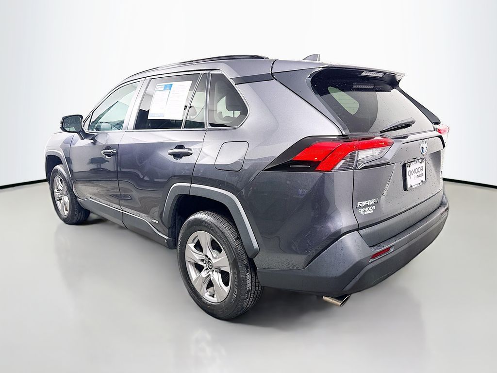2023 Toyota RAV4 Hybrid XLE photo 5