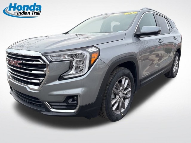 2024 GMC Terrain SLT's photo