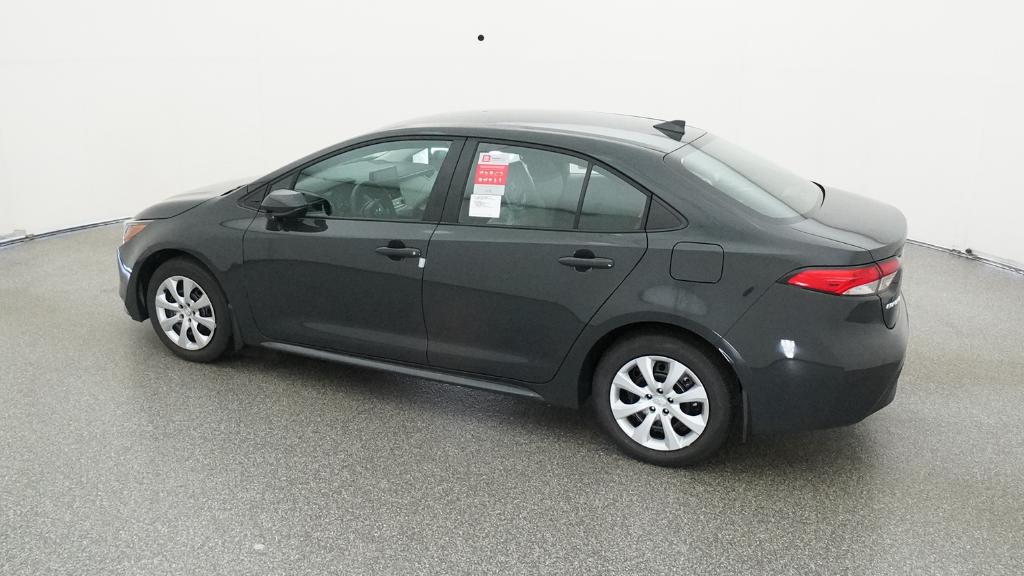 2025 Toyota Corolla LE photo 11