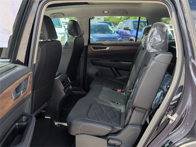 2026 Volkswagen Atlas SE Technology photo 7