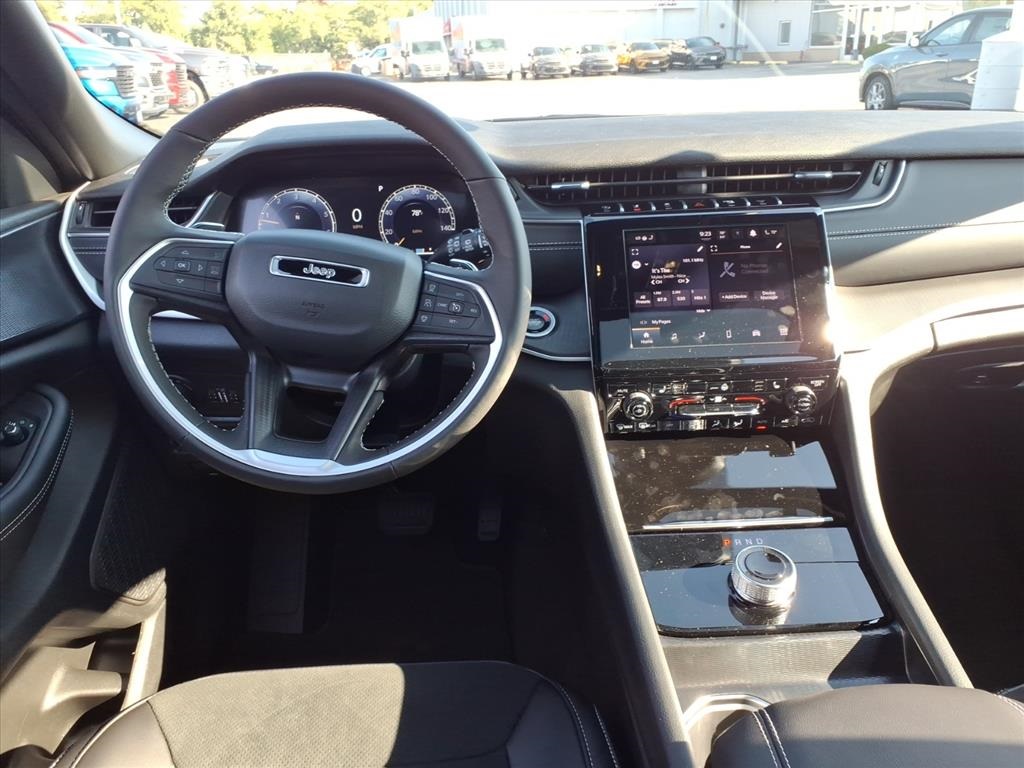 2025 Jeep Grand Cherokee Altitude X photo 10