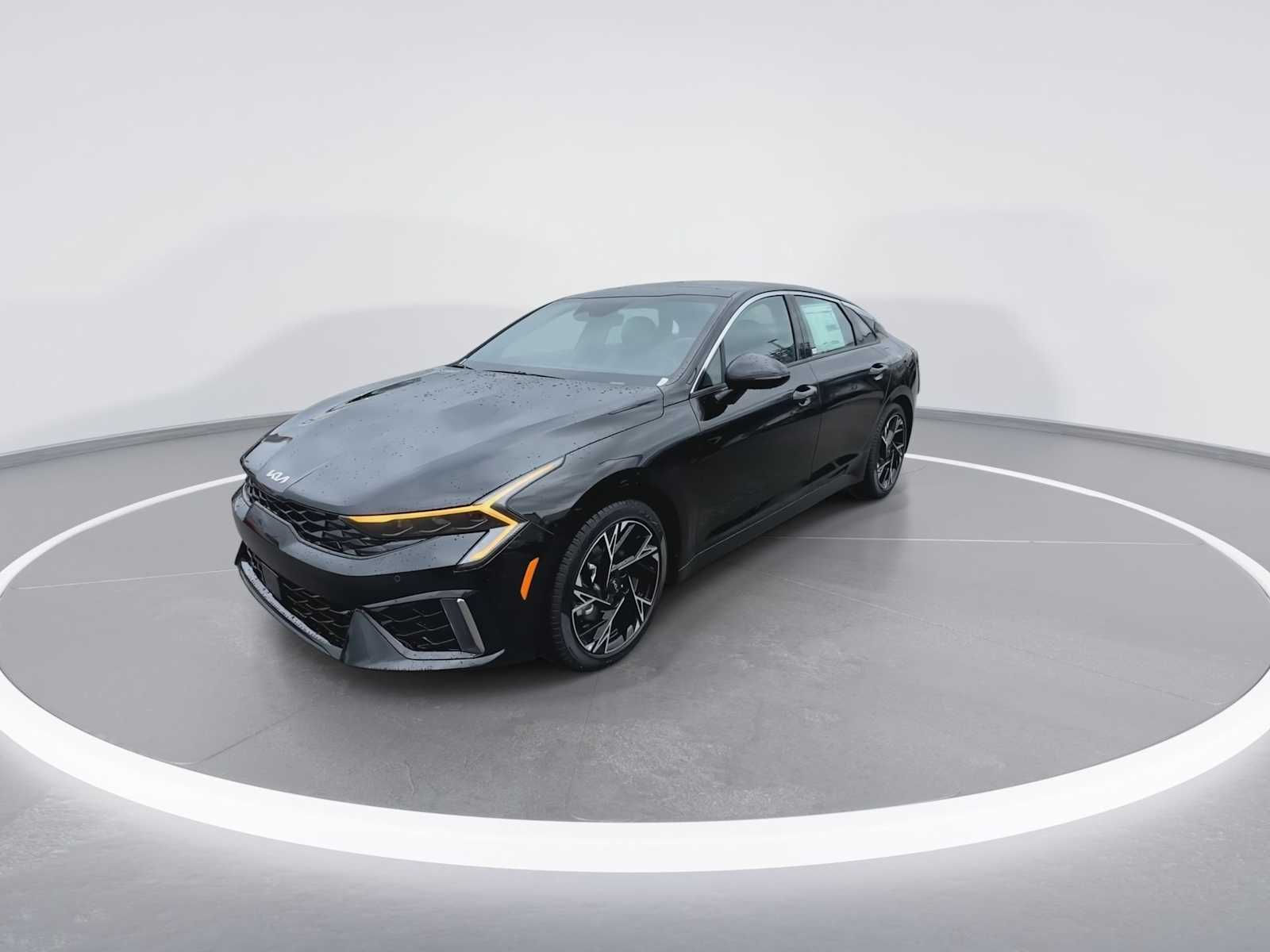 2025 Kia K5 GT-Line photo 4