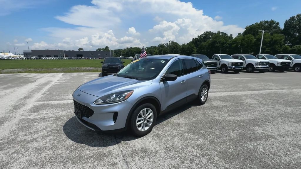 2022 Ford Escape SE photo 4