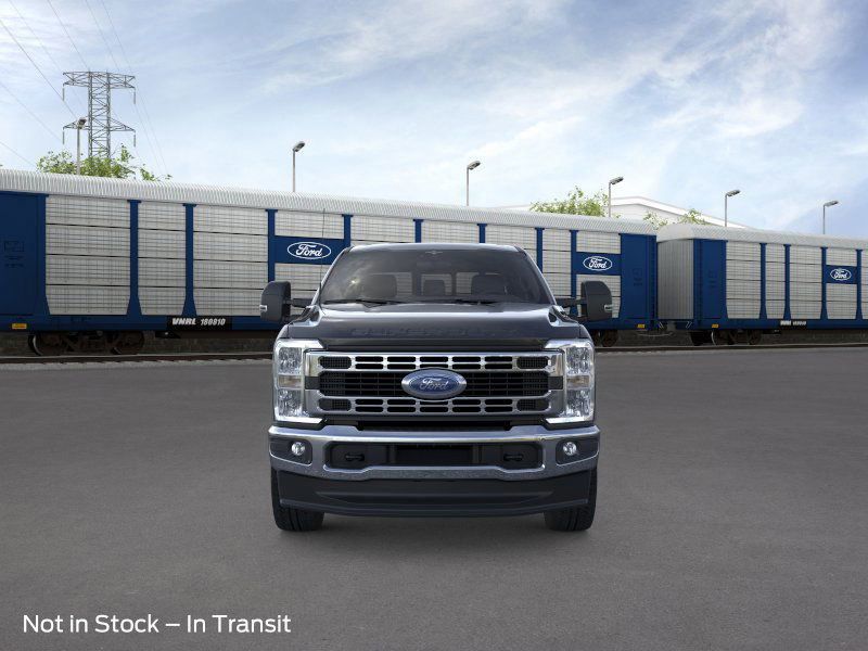 2025 Ford F-350 photo 5