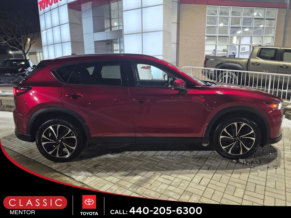 2023 Mazda CX-5 S Premium package's photo