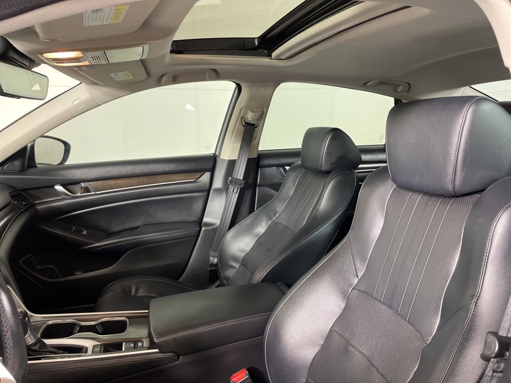 2018 Honda Accord EX-L photo 19