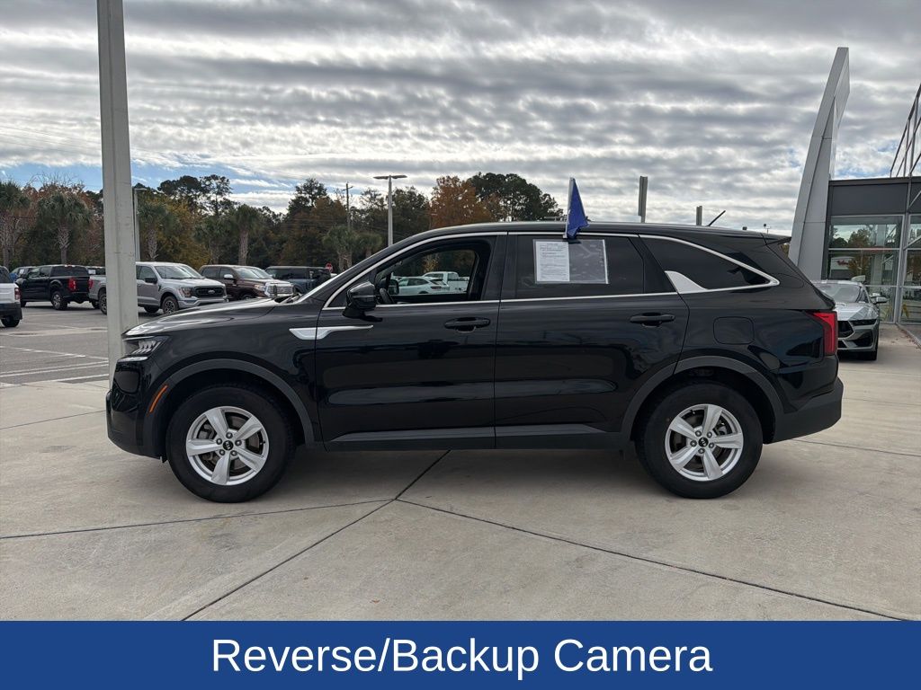 2021 Kia Sorento LX photo 4