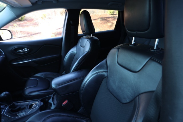 2020 Jeep Cherokee Latitude photo 14