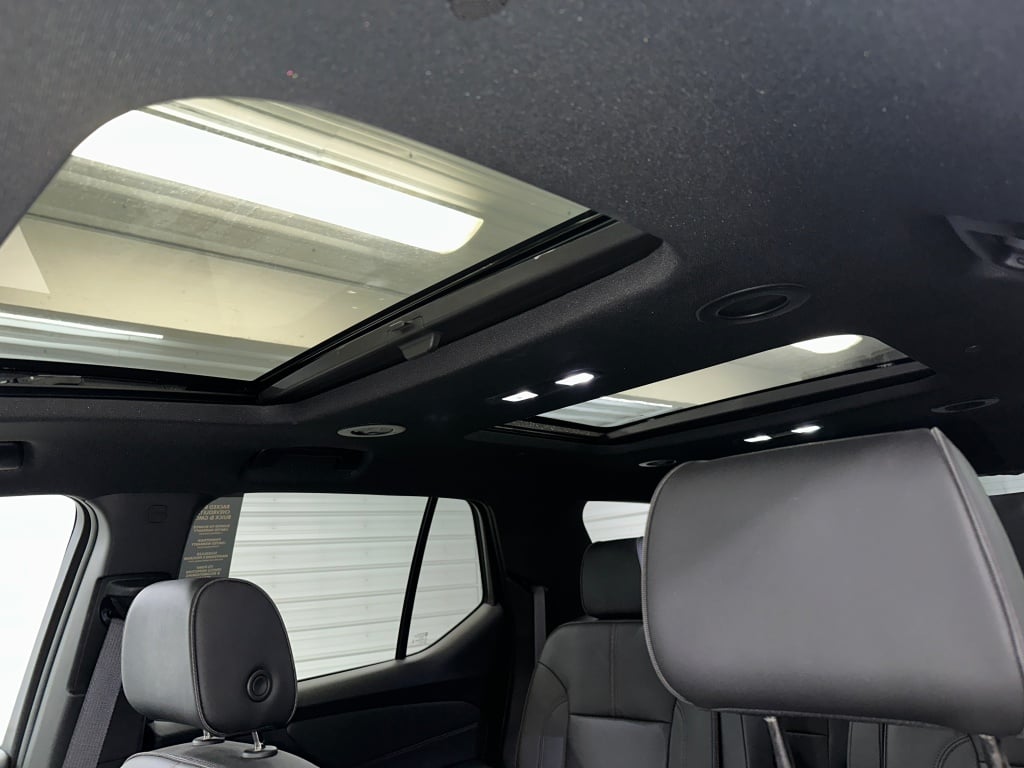 2023 Chevrolet Traverse RS photo 4