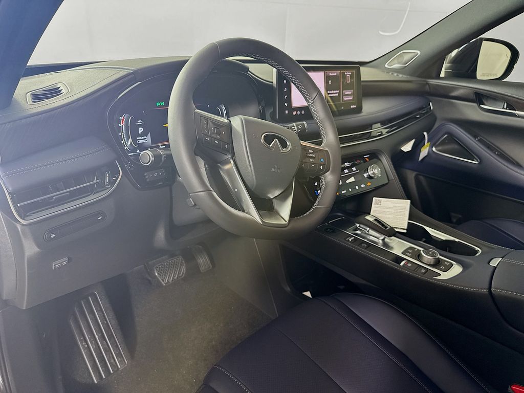 2026 Infiniti QX60 Luxe photo 9