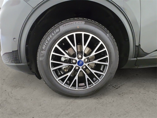 2022 Ford Escape Plug-In Hybrid Titanium photo 13
