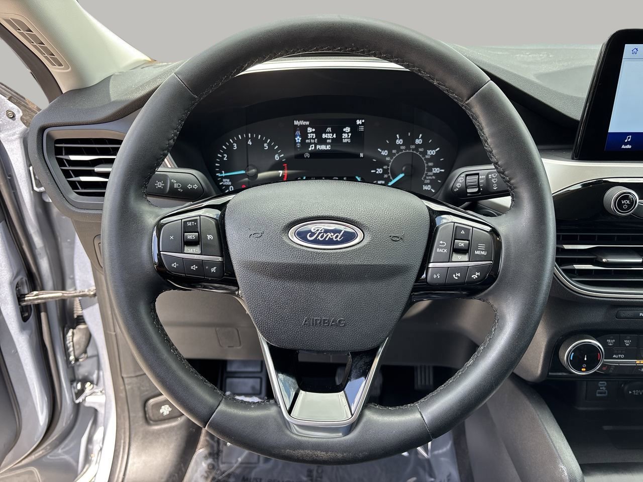 2022 Ford Escape SEL photo 26