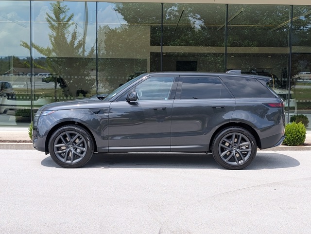 2025 Land Rover Range Rover Sport SE photo 2