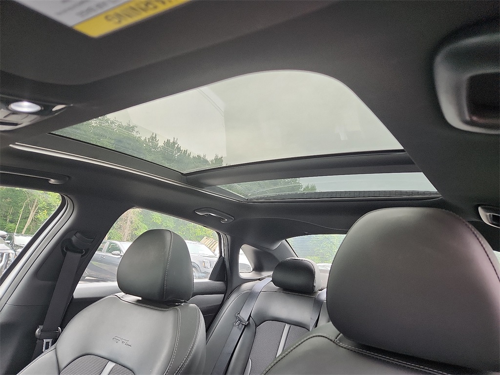 2023 Kia K5 GT-Line photo 14