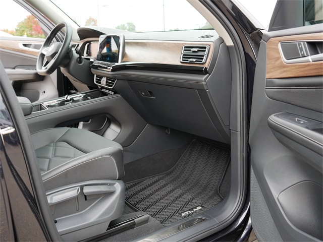 2025 Volkswagen Atlas SE Technology photo 20