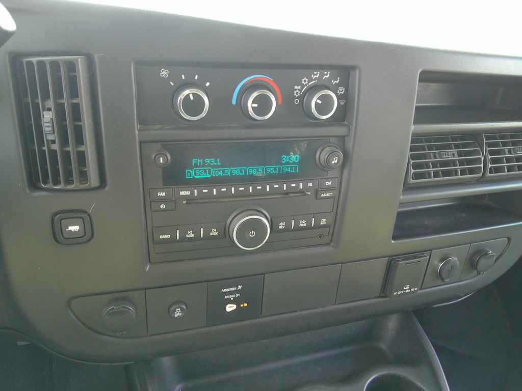 2017 Chevrolet Express 2500 Work Van photo 18