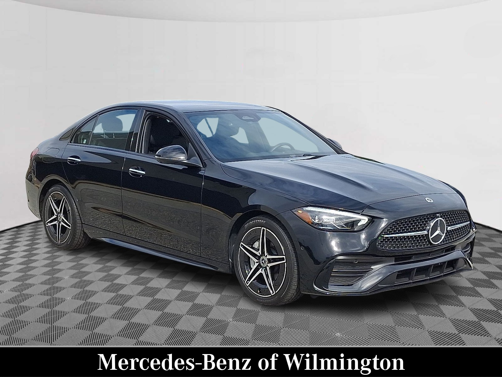 2025 Mercedes-Benz C-Class Sedan C 300's photo