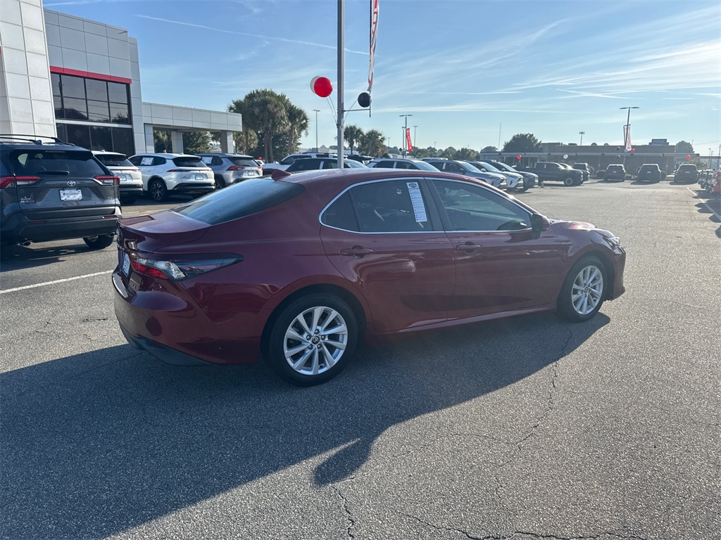 2021 Toyota Camry LE photo 2