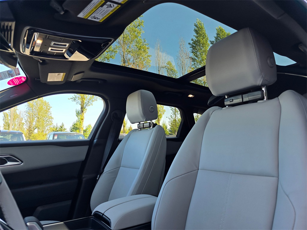 2026 Land Rover Range Rover Velar SE photo 20