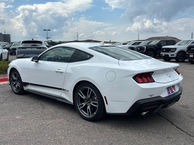 2025 Ford Mustang EcoBoost photo 3