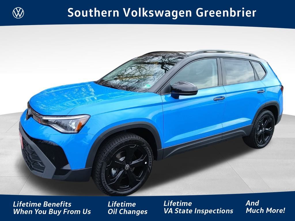 2025 Volkswagen Taos SE Black's photo