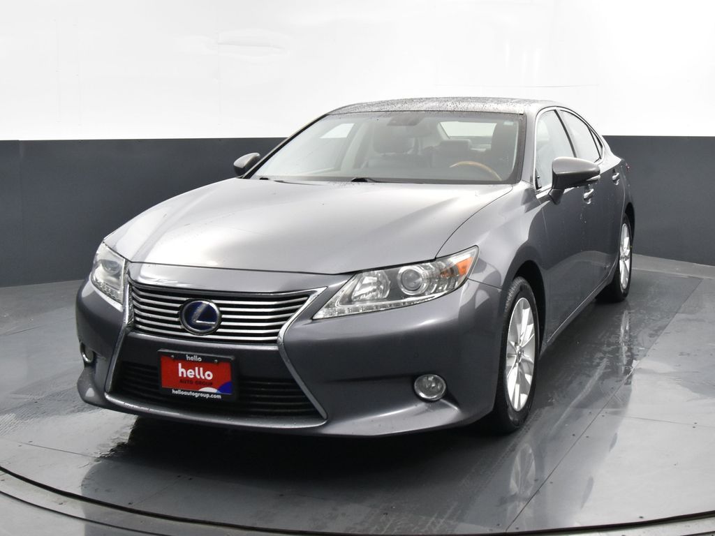 2013 Lexus ES 300h photo 3