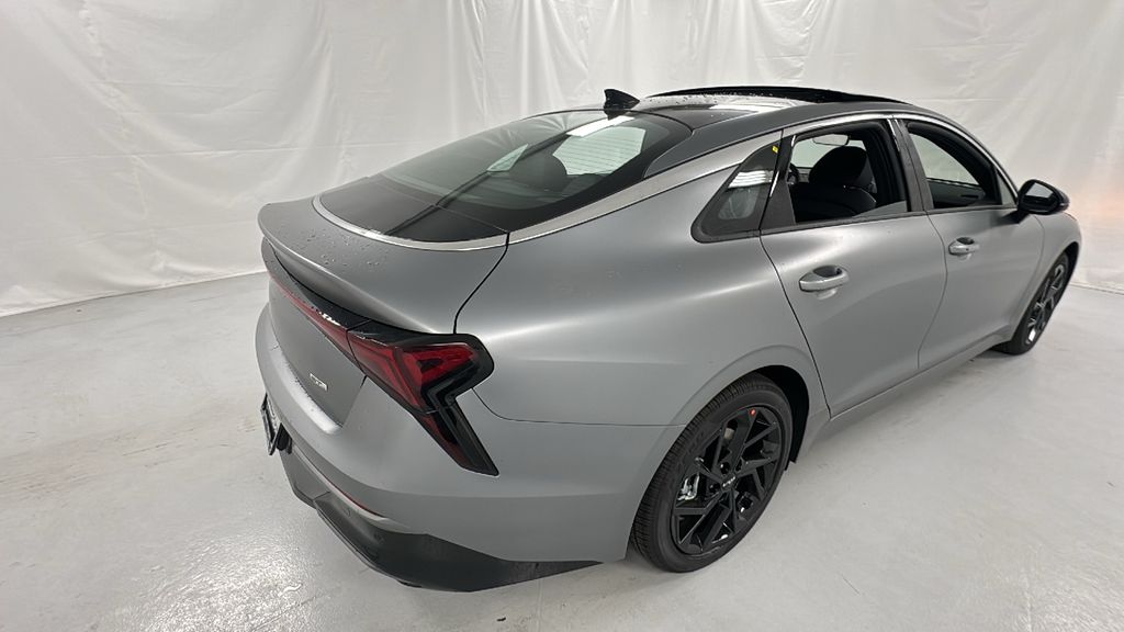 2026 Kia K5 GT-Line photo 3