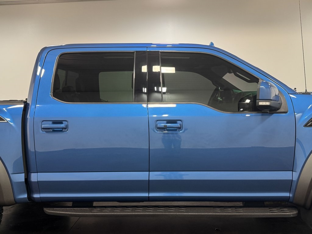 2020 Ford F-150 Raptor photo 30