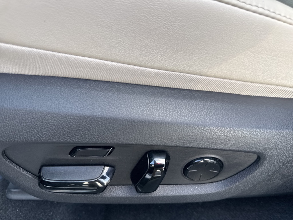2023 Lexus RX 350 Luxury photo 9
