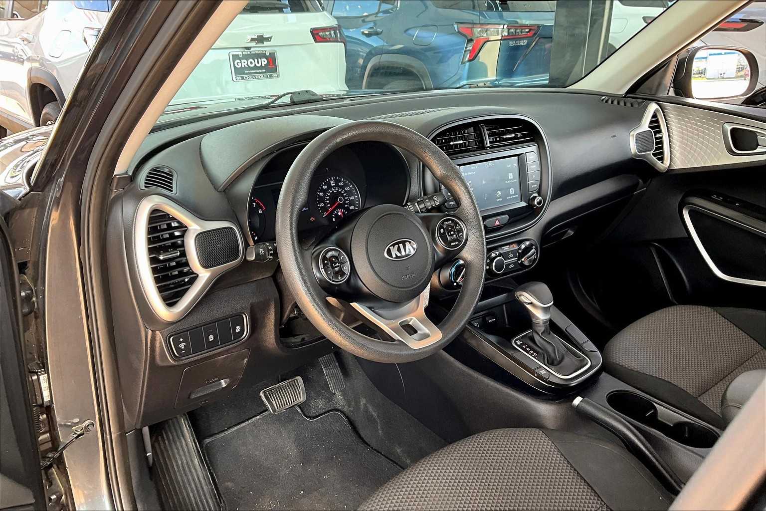 2020 Kia Soul LX photo 12