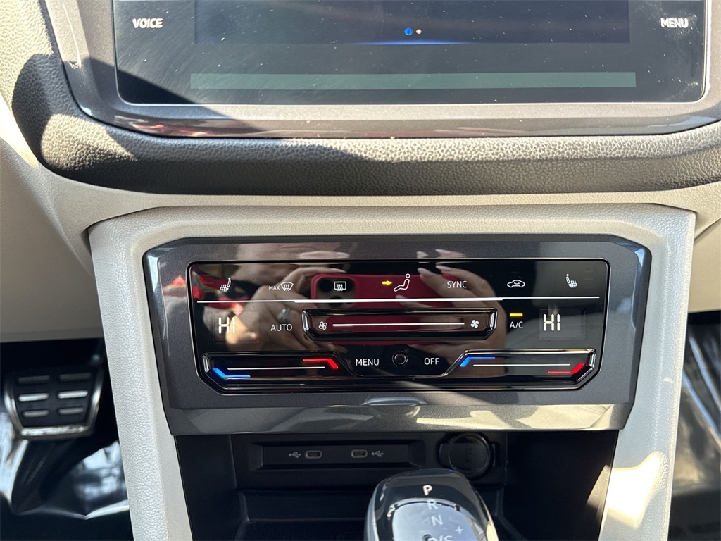 2023 Volkswagen Tiguan SE R-Line Black photo 19