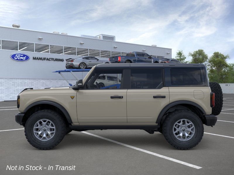 2025 Ford Bronco Badlands photo 3