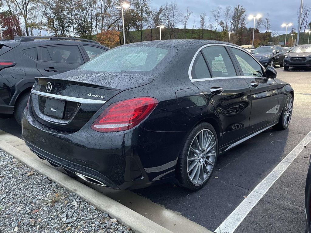 2017 Mercedes Benz C 300 4MATIC photo 4