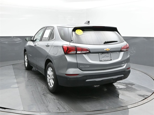 2024 Chevrolet Equinox LT photo 3