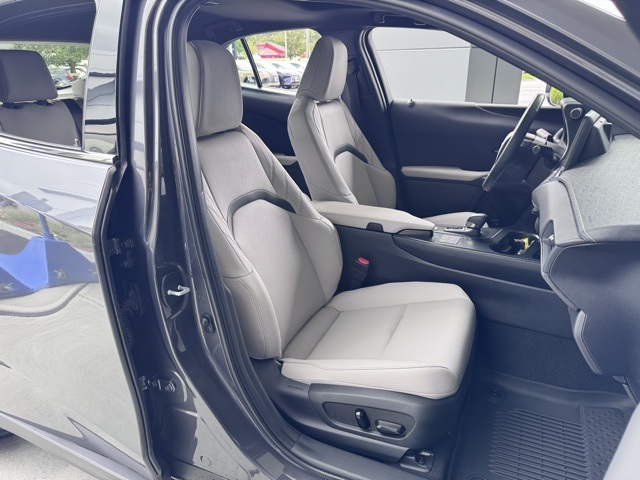 2025 Lexus UX Premium photo 23