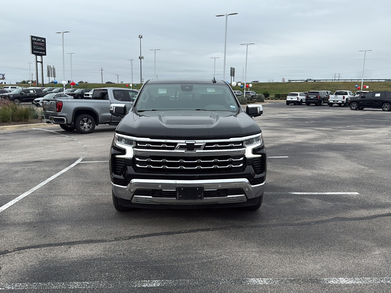 2024 Chevrolet Silverado 1500 LTZ photo 3