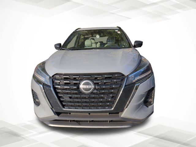 2023 Nissan Kicks SR photo 2