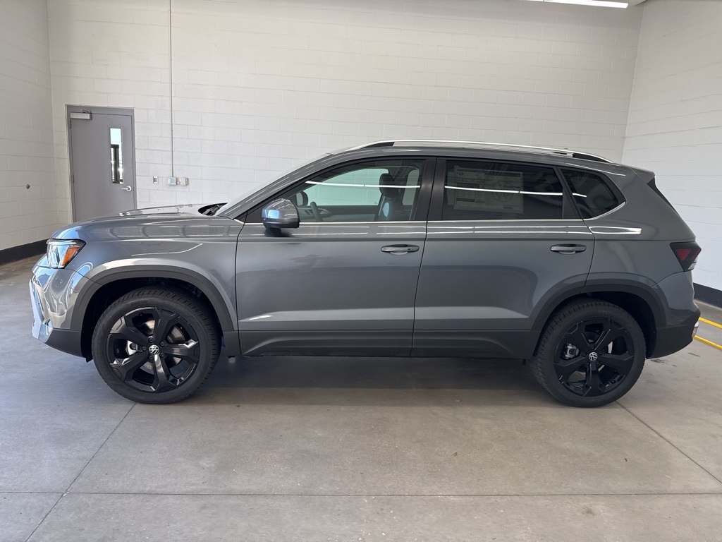 2025 Volkswagen Taos SEL photo 2
