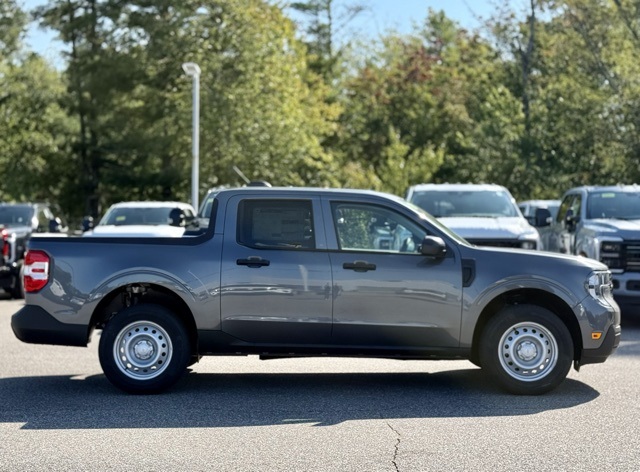 2025 Ford Maverick XL photo 3