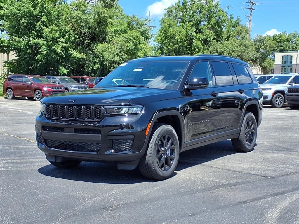 2025 Jeep Grand Cherokee Altitude X photo 2